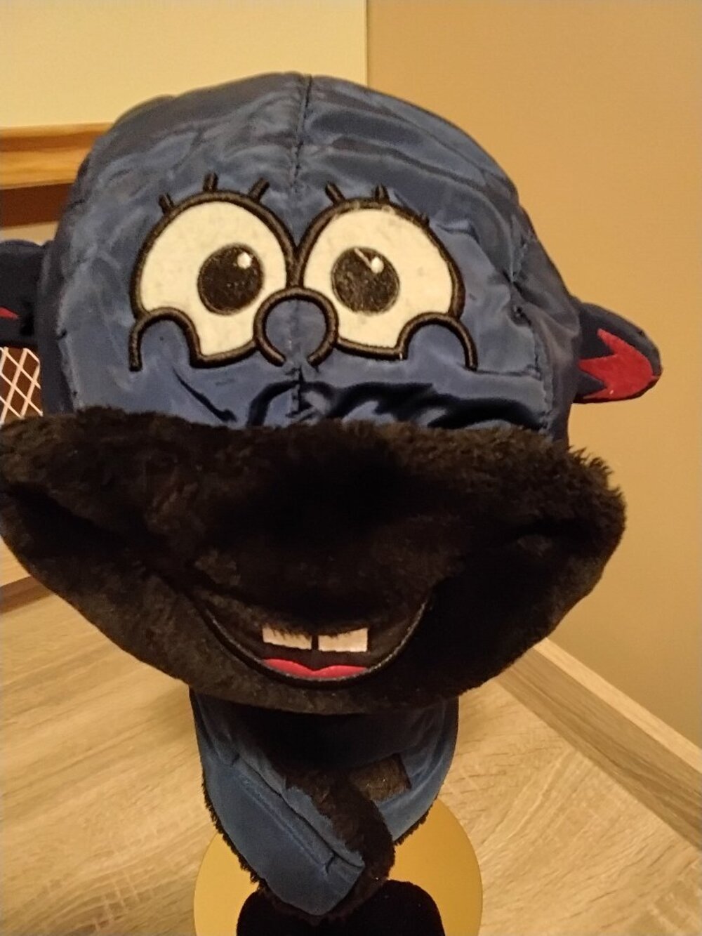 Kids boys winter hat excellent conditon size 0 ,dark blue color